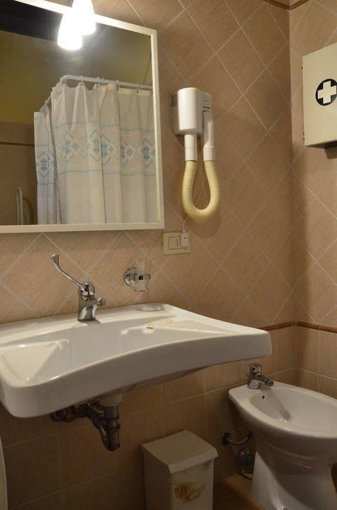 ספלו Agriturismo Le Due Torri Torre Quadrano מראה חיצוני תמונה